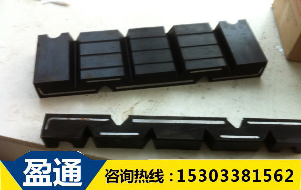 橡膠板式橋梁伸縮縫.jpg 橡膠板式橋梁伸縮縫.jpg