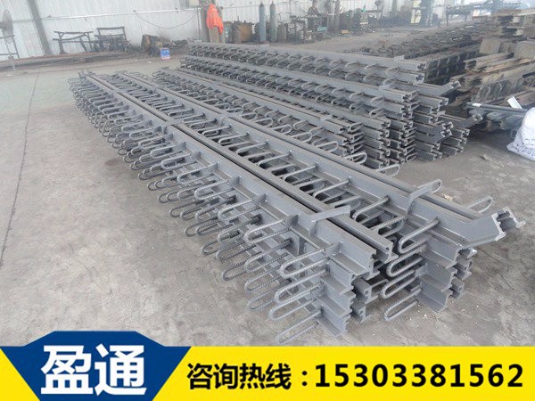 GQF-E型橋梁伸縮縫車(chē)間